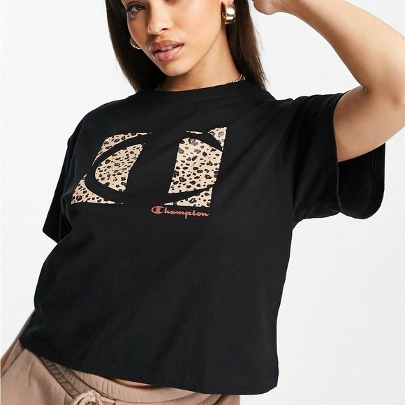 NWT Champion Leopard Print Logo Black Cropped Shirt Sleeve T-Shirt Size Medium - Picture 2 of 13